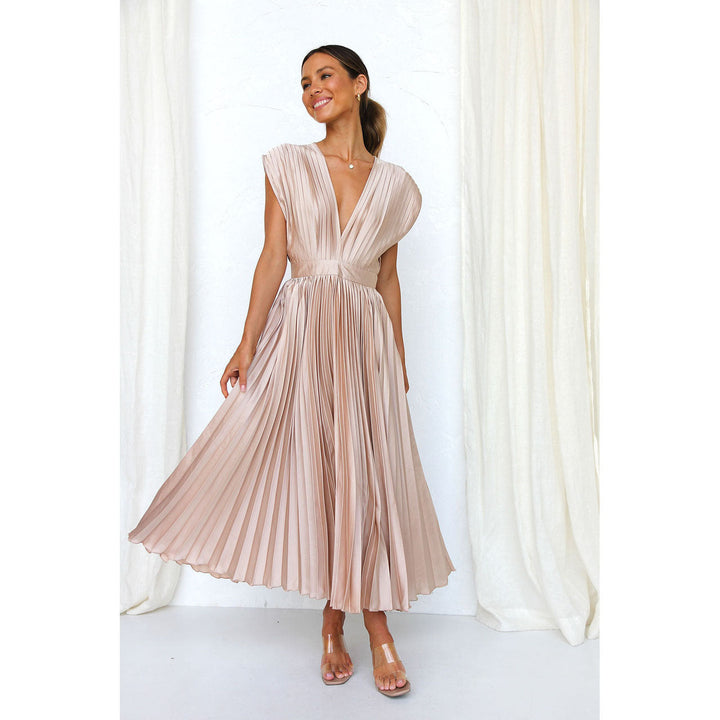 Elegant Ladies' Midi Dress with Pleated Skirt – V-Neck