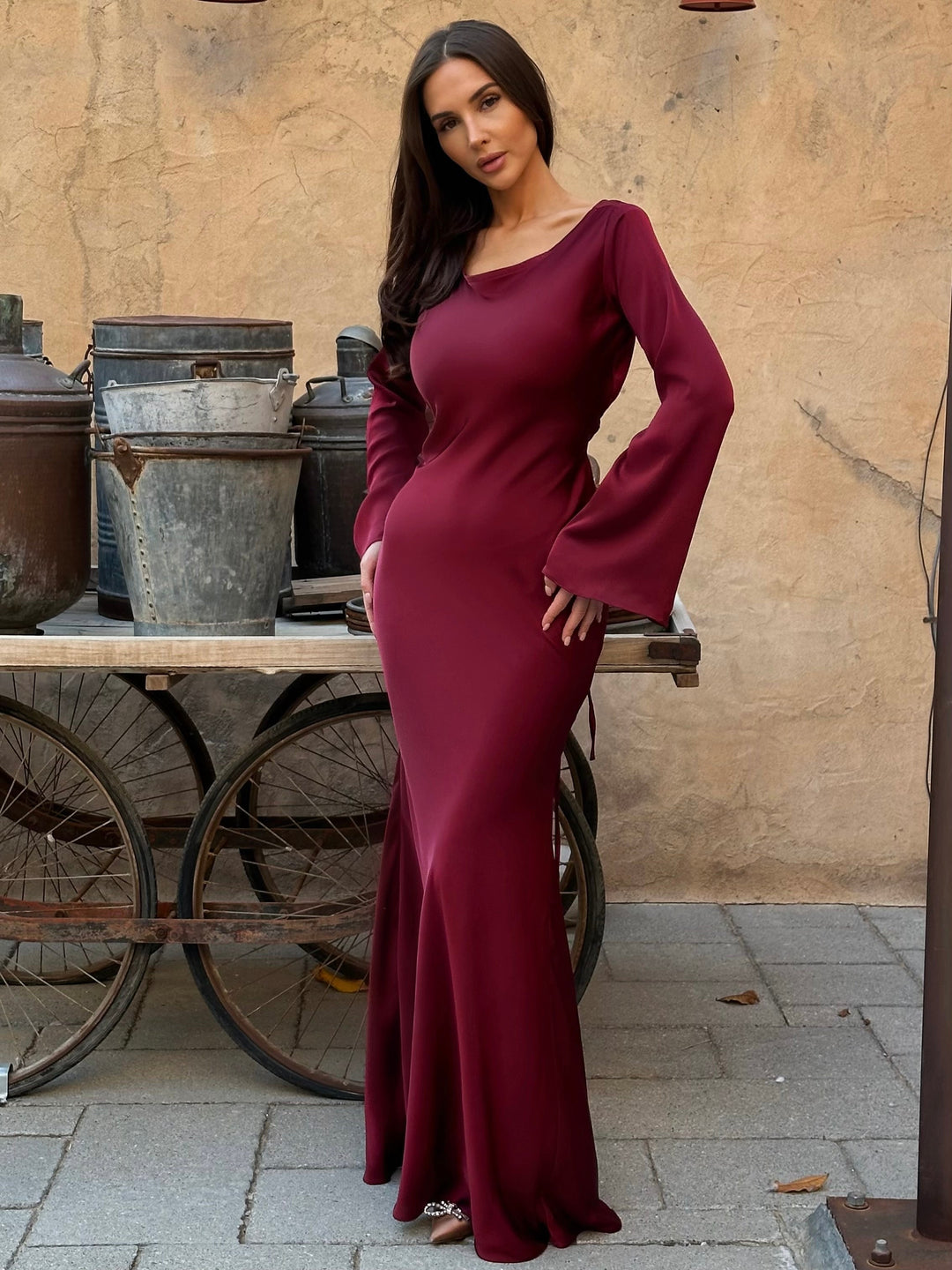 Maxi Dress with Long Sleeves for Women - Classic & Timeless