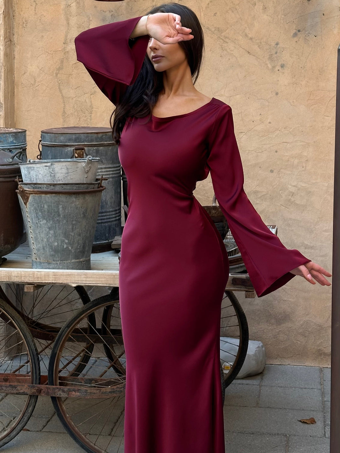 Maxi Dress with Long Sleeves for Women - Classic & Timeless