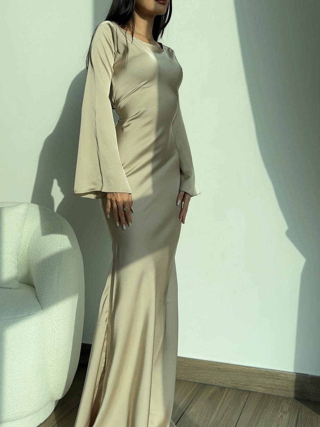 Maxi Dress with Long Sleeves for Women - Classic & Timeless