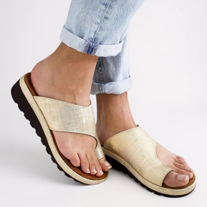 Women’s Toe Split Sandals Sleek Open-Toe Footwear for Summer Outings