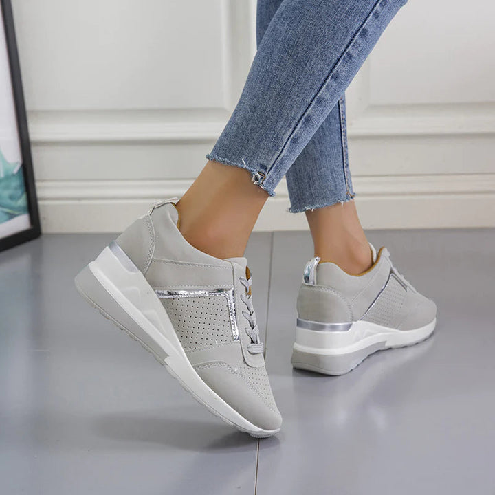 Sneakers Comfortable with Soft Cushioning