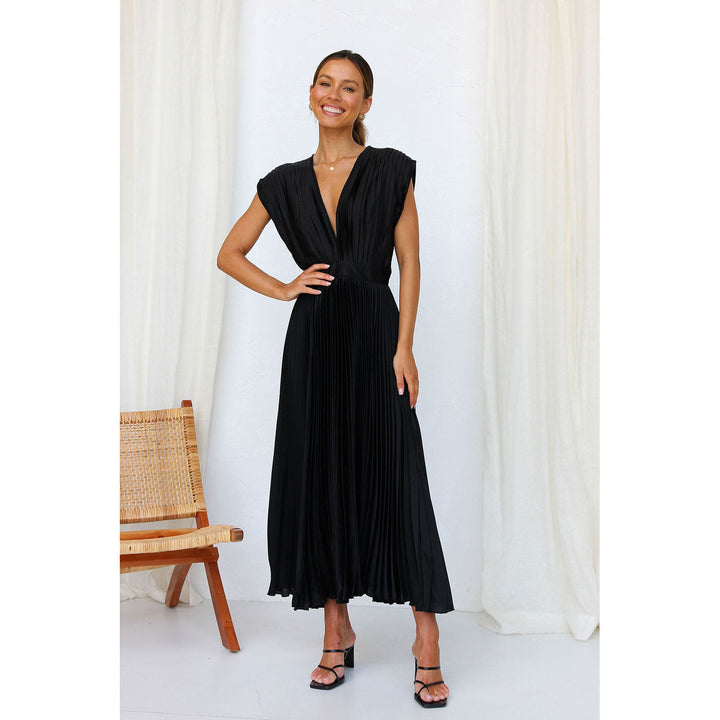 Elegant Ladies' Midi Dress with Pleated Skirt – V-Neck