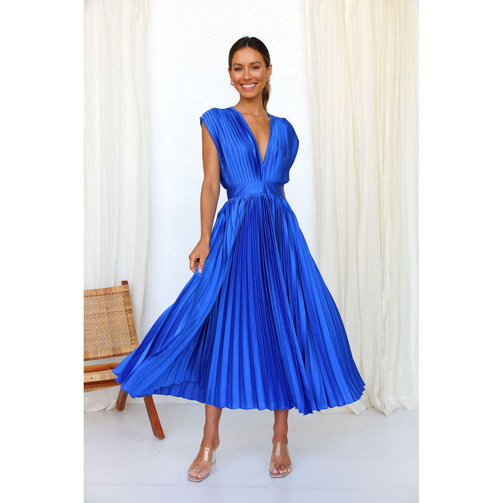 Elegant Ladies' Midi Dress with Pleated Skirt – V-Neck