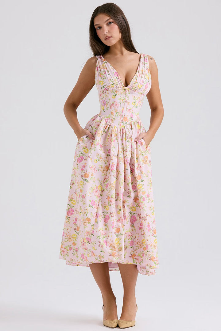Sleeveless Evening Dress with V-Neck in Elegant Style