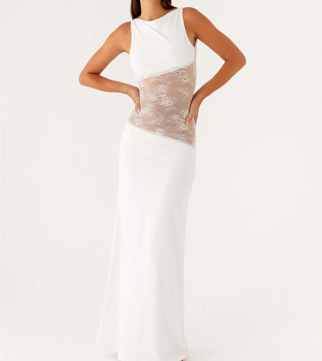 Lace evening dress with sophisticated silhouette