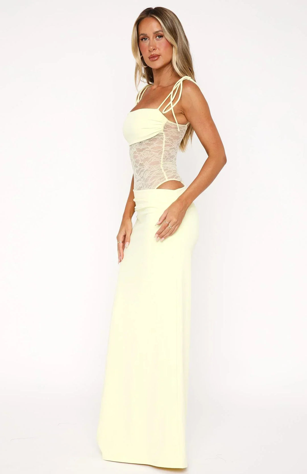 Figure-hugging dress with lace and lace-up straps