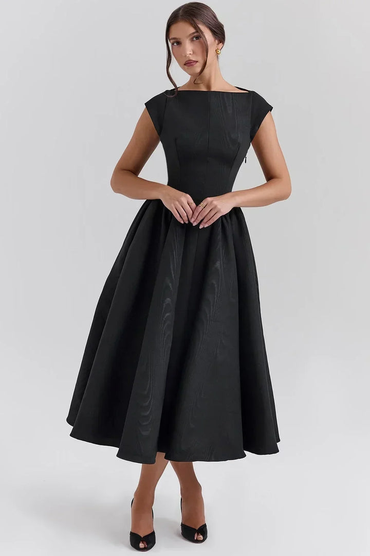 Loose Fit Midi Dress with Short Sleeves and Round Neck for Evenings - Black and White