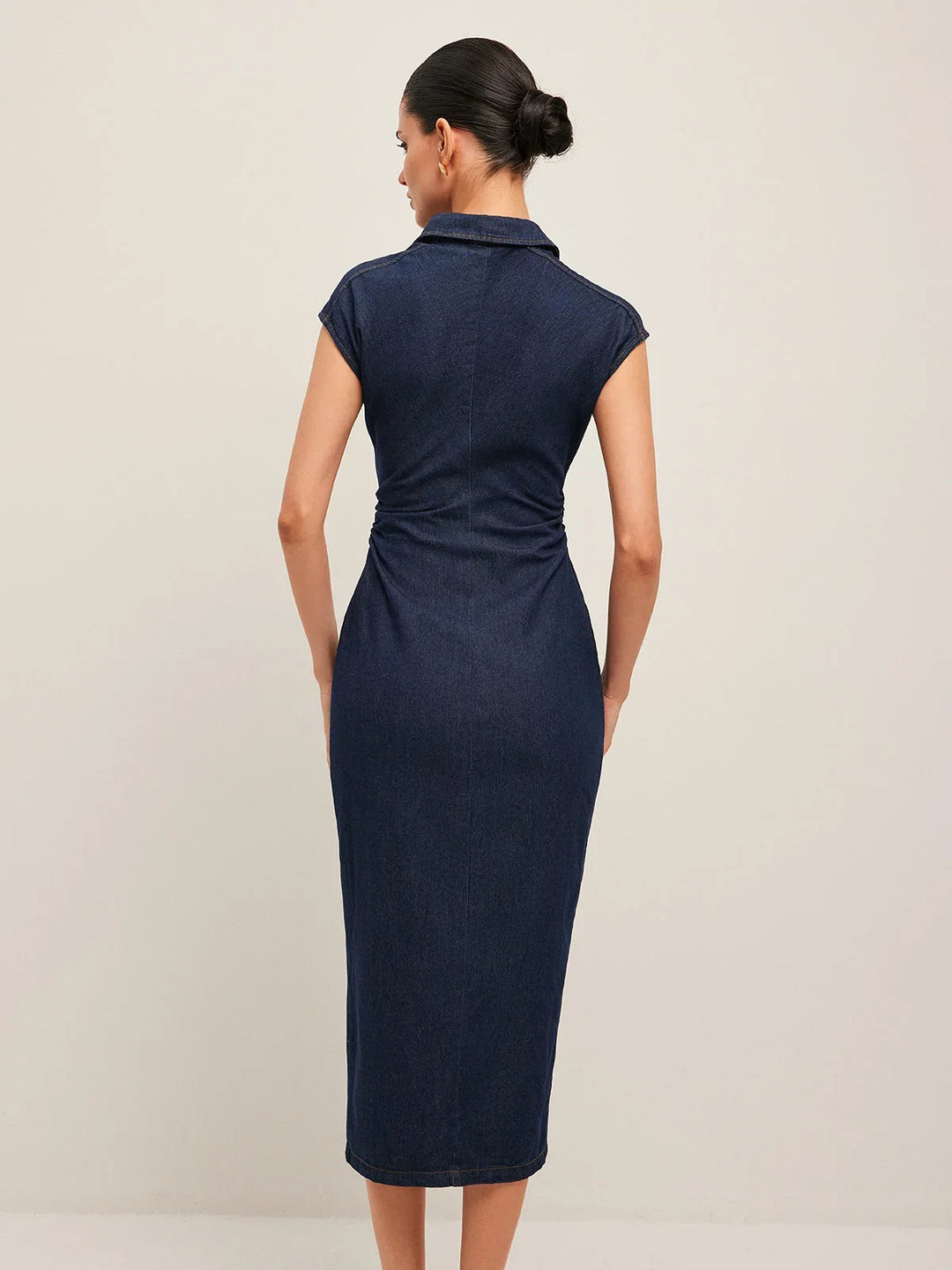 Navy Blue Buttoned Midi Denim Dress with V-Neck and Sleeveless Design for Office Summer